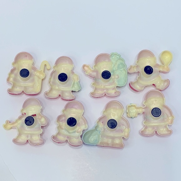 Vintage Christmas Santa Claus Plastic Fridge Magnets Lot Of 8 - Picture 10 of 14